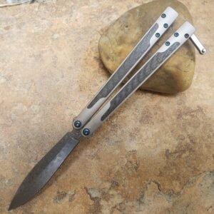 THEONE Titanium Griff mit Carbonfaser inlay EX-10 Damast butterfly slash Messer